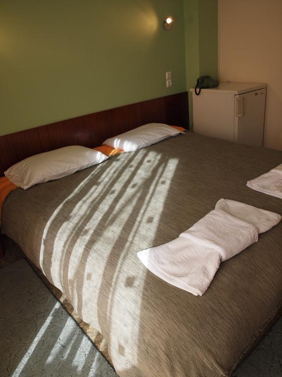Noufara Hotel Kamena Vourla Exteriör bild