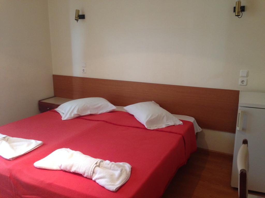 Noufara Hotel Kamena Vourla Exteriör bild