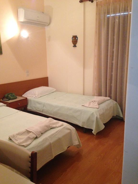 Noufara Hotel Kamena Vourla Exteriör bild