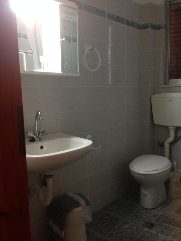 Noufara Hotel Kamena Vourla Exteriör bild