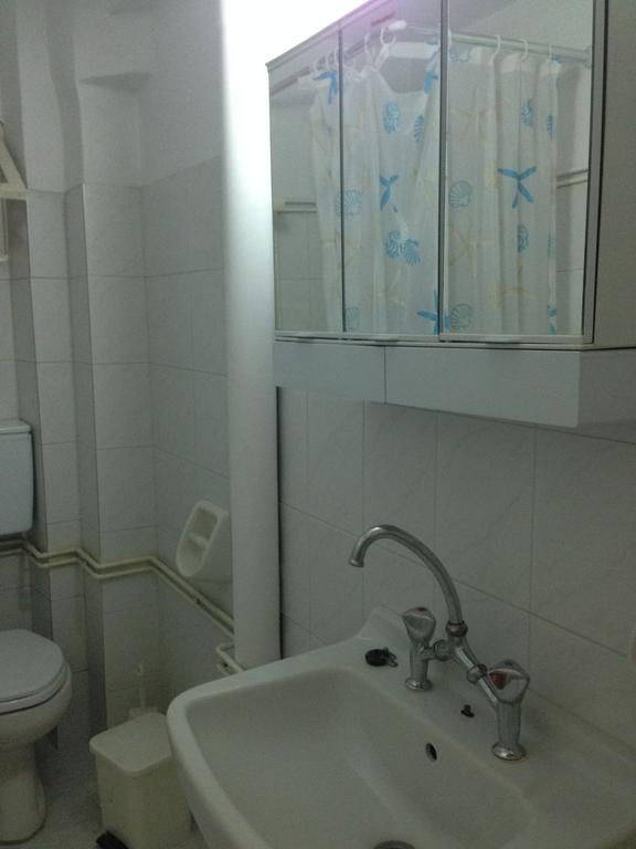 Noufara Hotel Kamena Vourla Rum bild