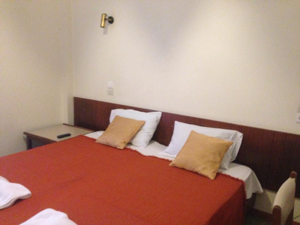 Noufara Hotel Kamena Vourla Rum bild