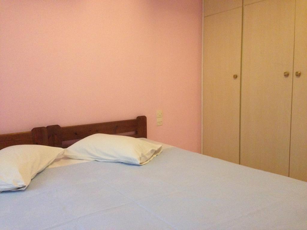 Noufara Hotel Kamena Vourla Rum bild